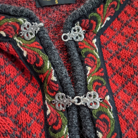 Vintage Volund Norwegian Pure New LambsWool Latch Front Elbow Patch Sweater - Picture 11 of 16